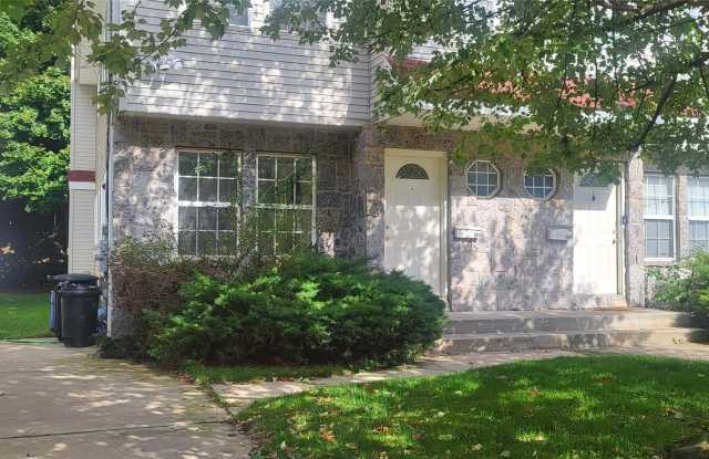 Photo of 76 B Ashwood Road unit: B