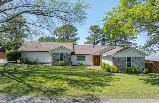 Beautiful Newly Remodeled 3 Bed, 2 Bath Home