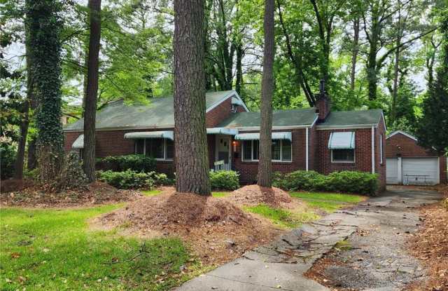 6245 Glenoak Drive