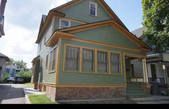 Photo of 724 South Burdick Street