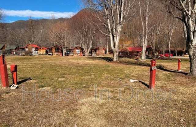 138 Cottage Dr