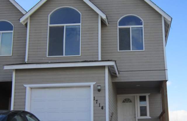 Photo of 1714 Lancaster Ave