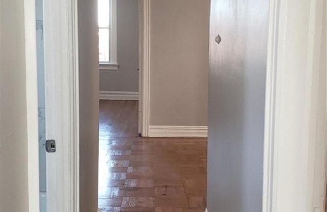 1514 Plymouth Avenue