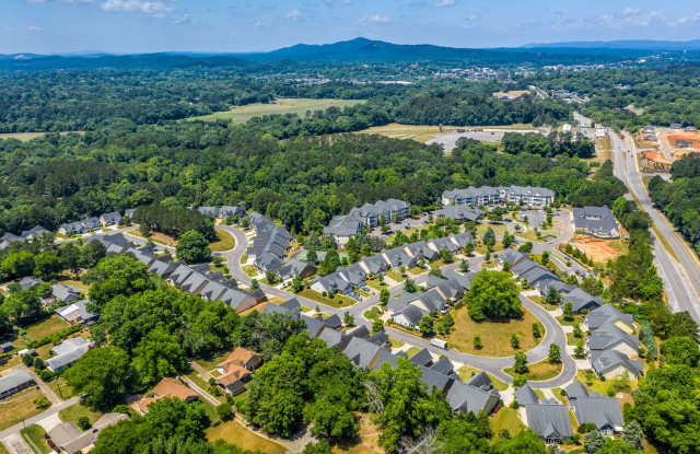 2310 Village Blvd SE