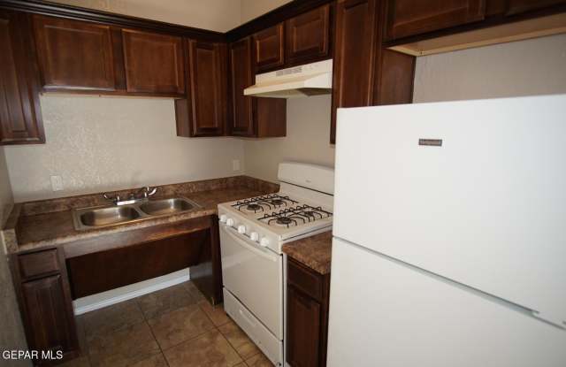 1100 Cedar Street unit: 1