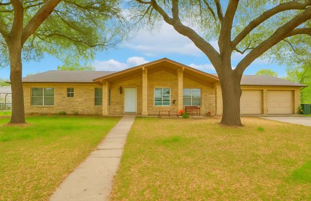 1010 Country Oaks Dr