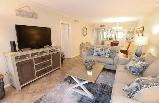 820 Ketch Dr unit: 2