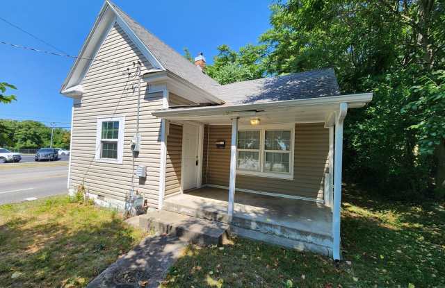 Spacious 1-Bedroom, 1-Bathroom Home AVAILABLE NOW!!