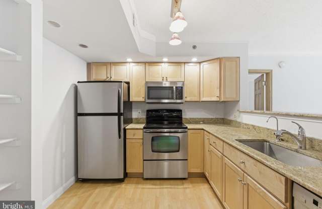 1001 N VERMONT Street unit: 607