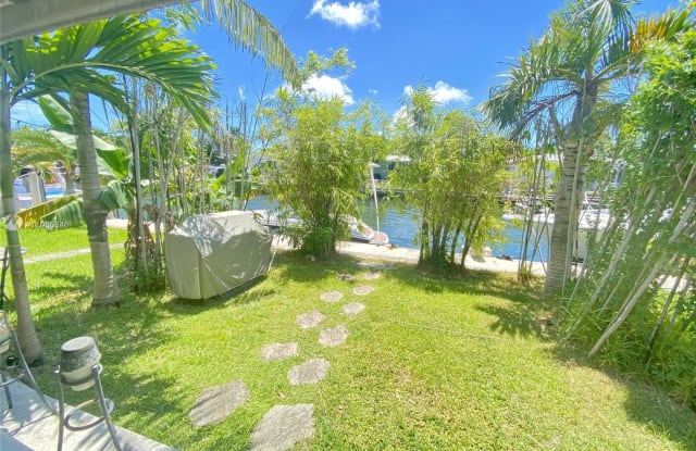 1610 NE 105th St - 1610 NE 105th St, Miami Shores, FL 33138