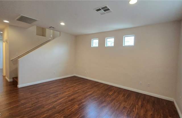 9662 Villa Lorena Avenue