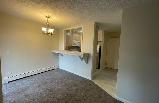 2 weeks FREE! Cozy 2B/1.5B Quiet Boulder Unit