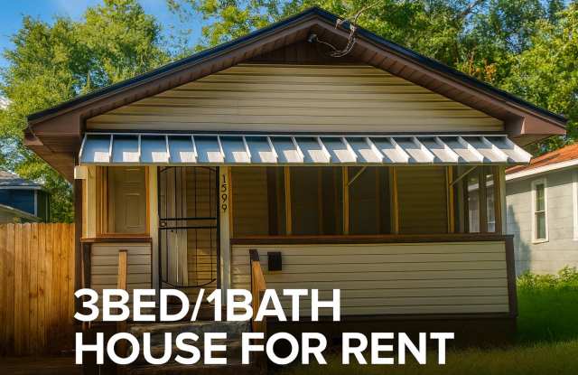 Photo of Three Bedroom 1 Bath on quiet street