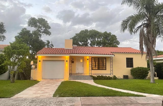 9 Campina Ct - 9 Campina Court, Coral Gables, FL 33134