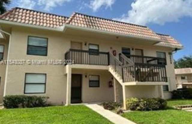 6716 S Palmetto Cir S - 6716 Palmetto Circle South, Palm Beach County, FL 33433