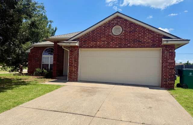 Edmond 3 Bed 2 Bath Home w/ Storm Shelter!