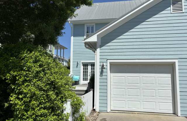 211 Silver Sloop Way