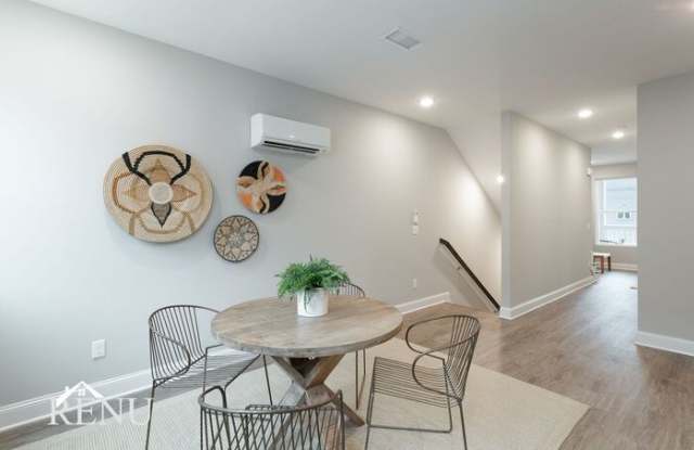 2341 East 18th Street