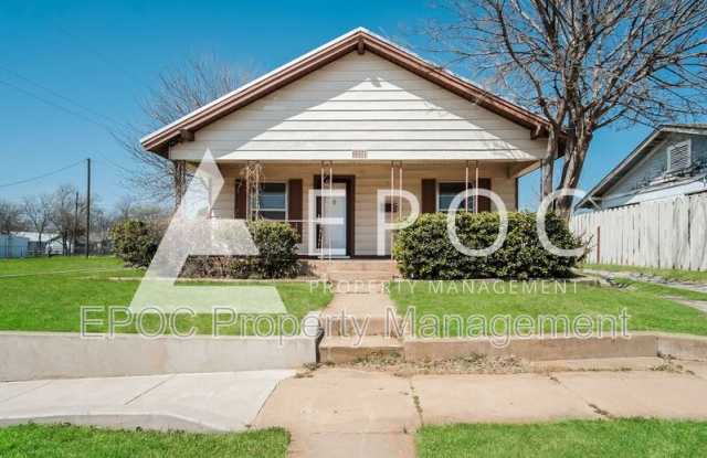 2114 Polk St
