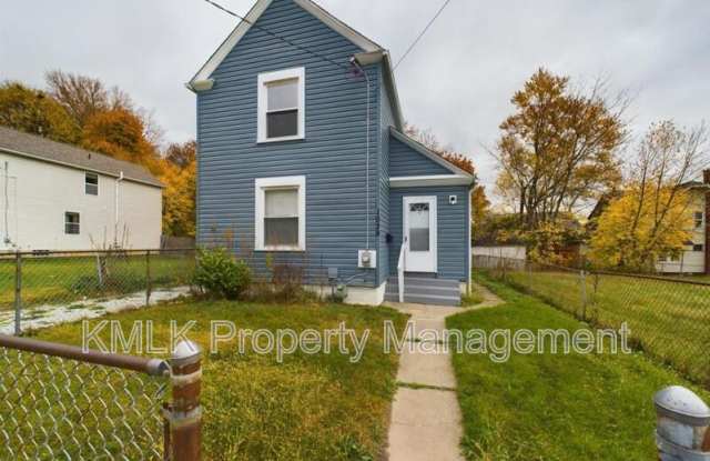 1039 Marion Pl