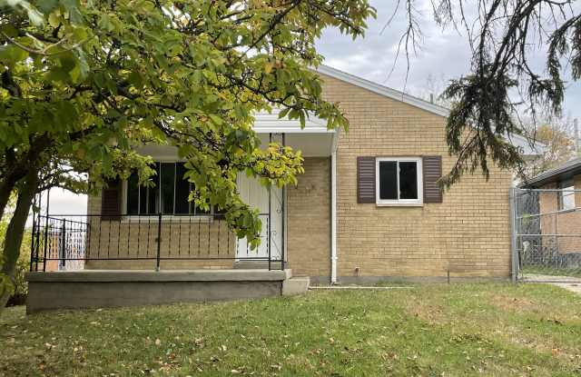 Photo of 326 Blackwood Ave