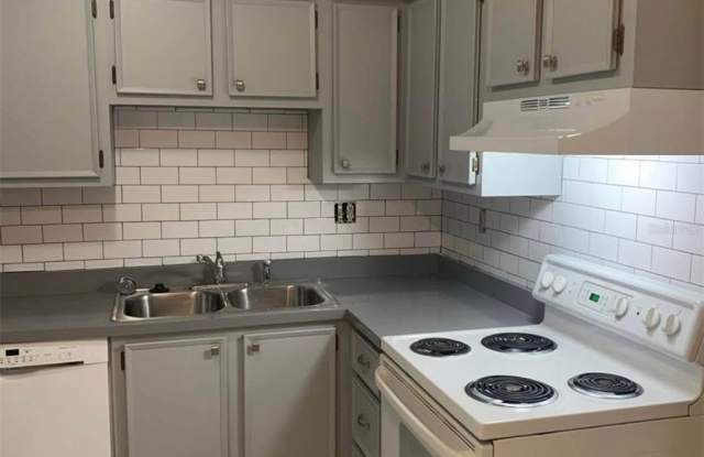 1025 APOLLO BEACH BOULEVARD