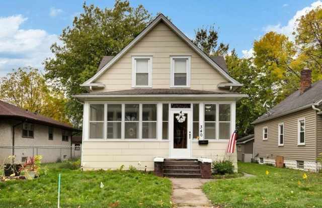 Charming 4 Bedroom/1.5 Bath Home for Rent