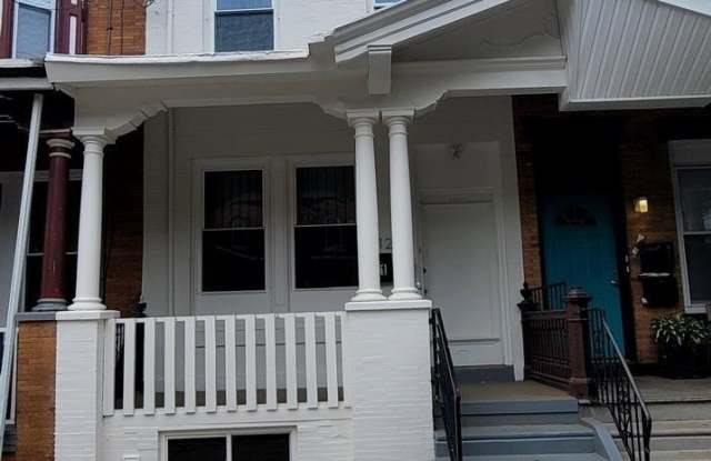 1214 W HILTON Street unit: 1St Floor