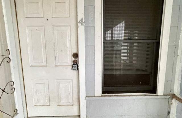 253 Oleander Avenue unit: 4