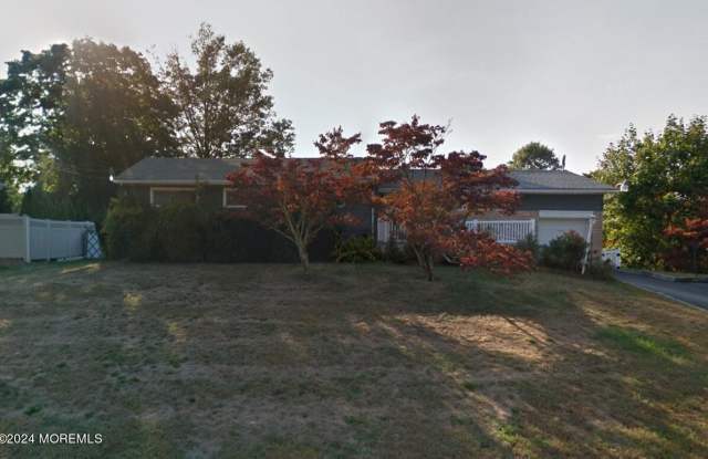 872 Red Oaks Drive
