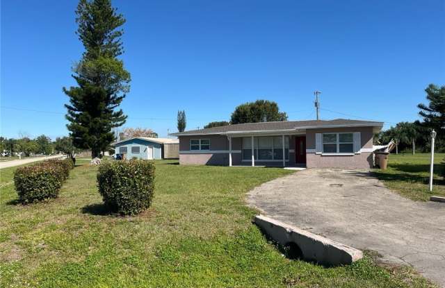 118 Georgia Road - 118 Georgia Road, Lehigh Acres, FL 33936