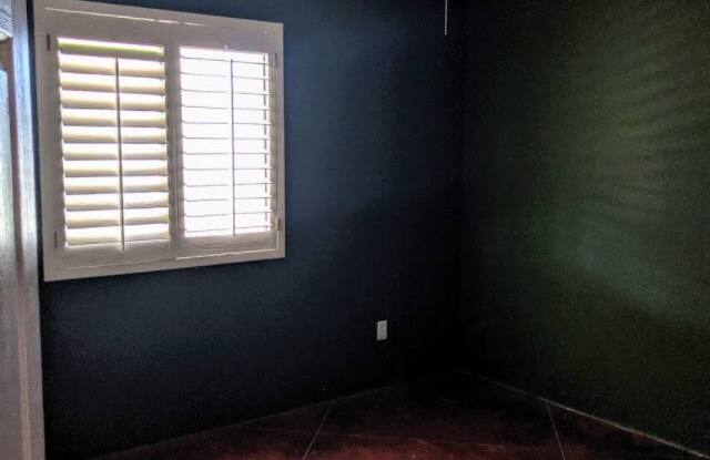 408 East Geronimo Bluff Loop