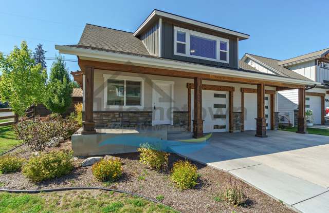 3 Bedroom 2 Bathroom Home with Attached 2 Car Garage Available in Coeur d'Alene!