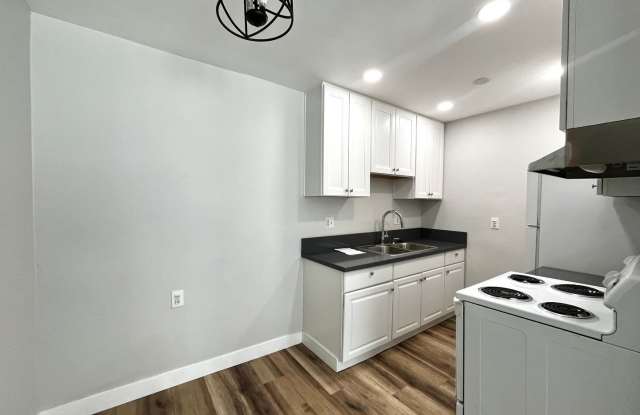 1 Bedroom 1 Full Bathroom