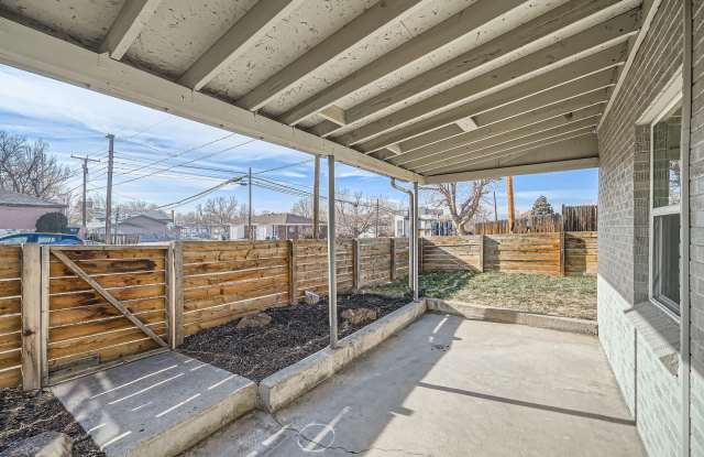 3219 East 33rd Avenue