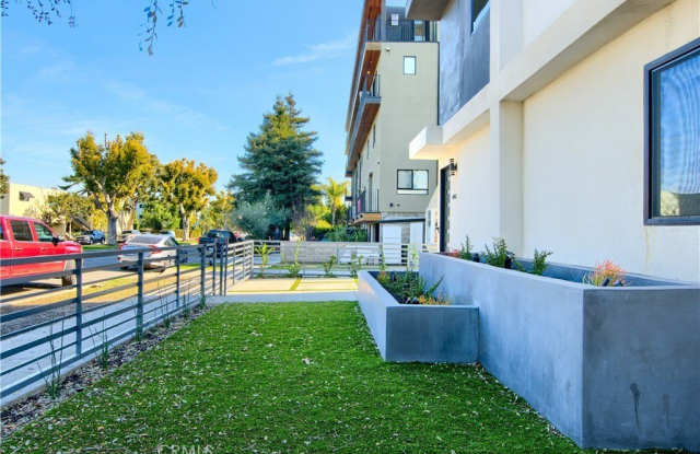 4455 S Slauson Avenue