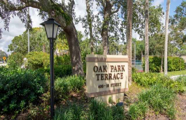 Photo of 400 18th Street unit: M1