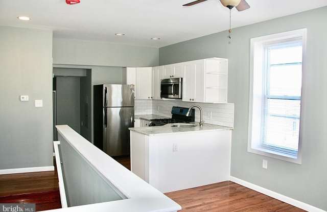 4327 MAIN Street unit: 3