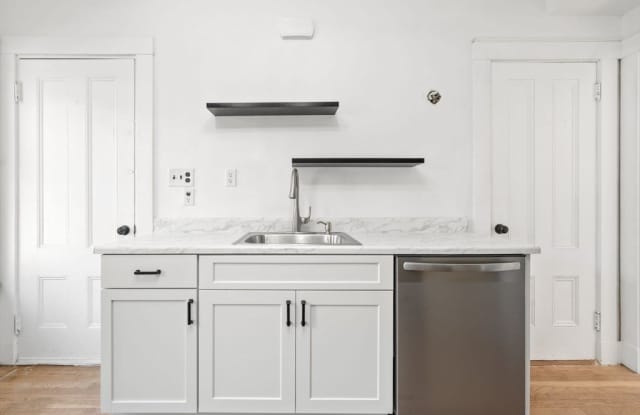 166 Elliot St unit: 2