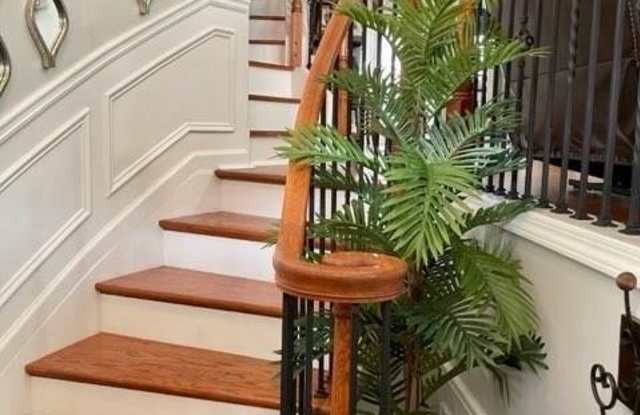 2773 Loftview Square