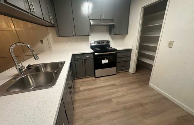 Photo of Desirable Duplex Unit with Lincoln Schools