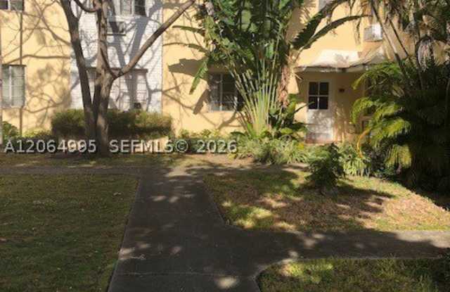 1010 E Ponce De Leon Blvd