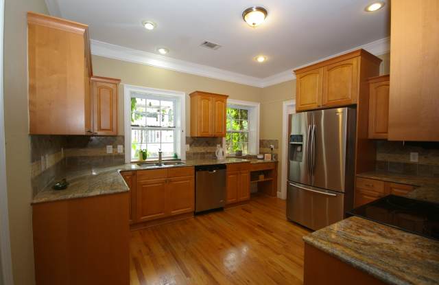 Photo of 865 Virginia Circle Northeast