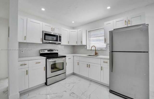 105 NW 14th Way