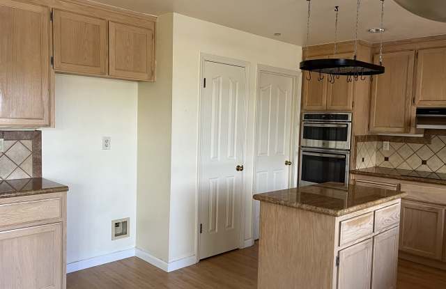 1079 Sandhurst Drive