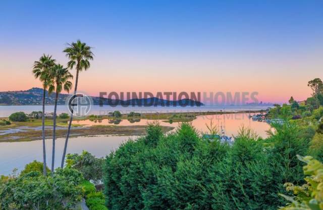 325 E Strawberry Dr.