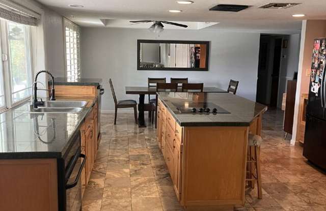 2701 West Summit Place