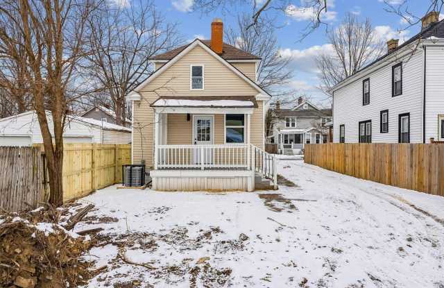 1571 Arlington Avenue