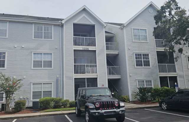 Photo of 2 bedroom 1 bath condo Near the Loop