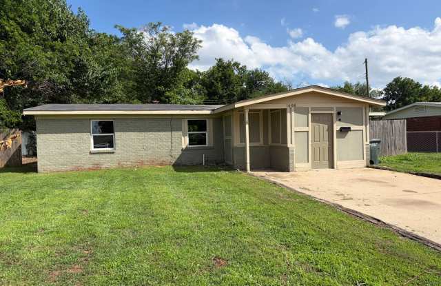 Nice size 2 bedroom for rent